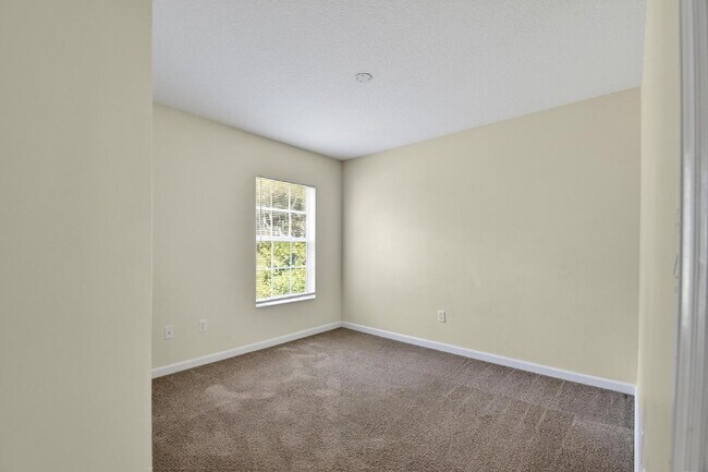 Building Photo - DUPLEX