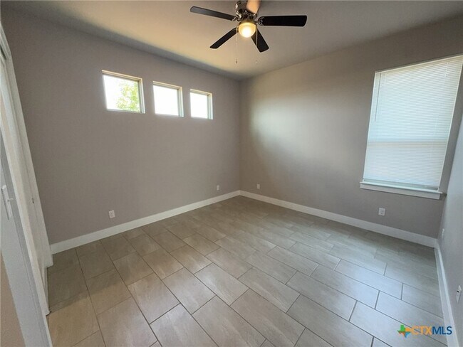 Building Photo - 5001 White Rose Dr