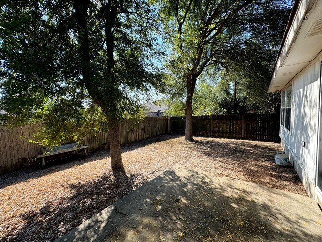 Building Photo - 20915 Gelding Ln
