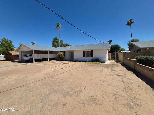 Building Photo - 3945 W Orange Dr