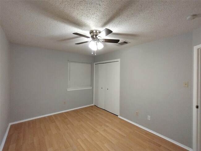 Building Photo - 12312 Dellrey Dr