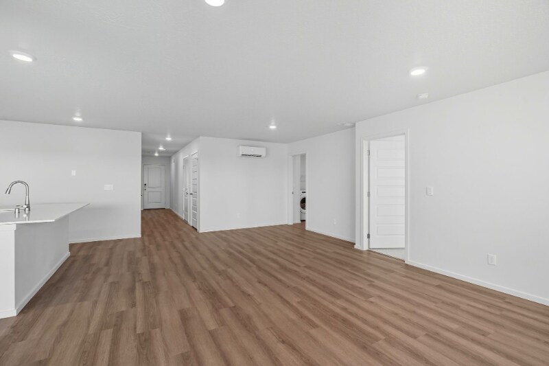 Building Photo - 806 K St