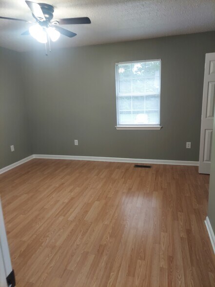 Bedroom 2 - 106 Bell St
