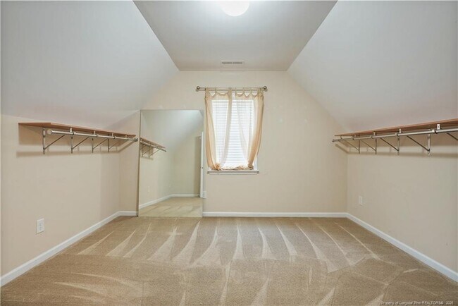 Building Photo - 415 Highgrove Dr
