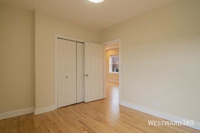 Building Photo - 4334 N Sacramento-3W