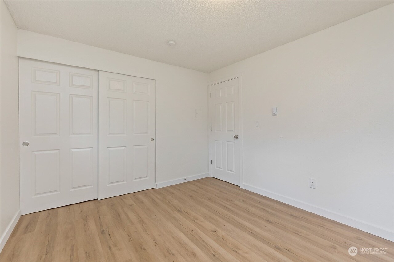 Building Photo - 1521 E 38th St