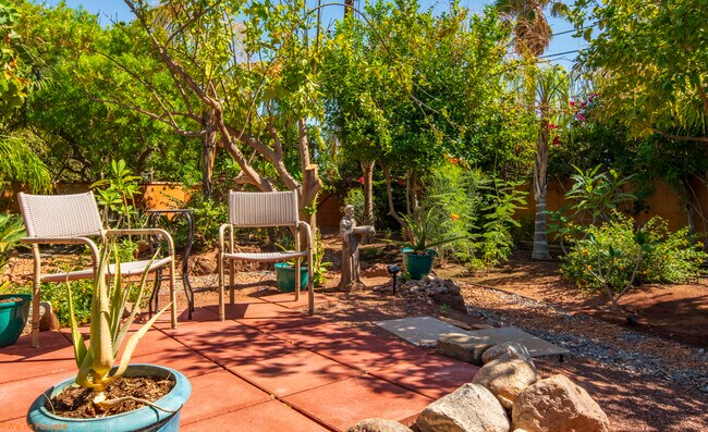 Building Photo - 14 Gary Cir