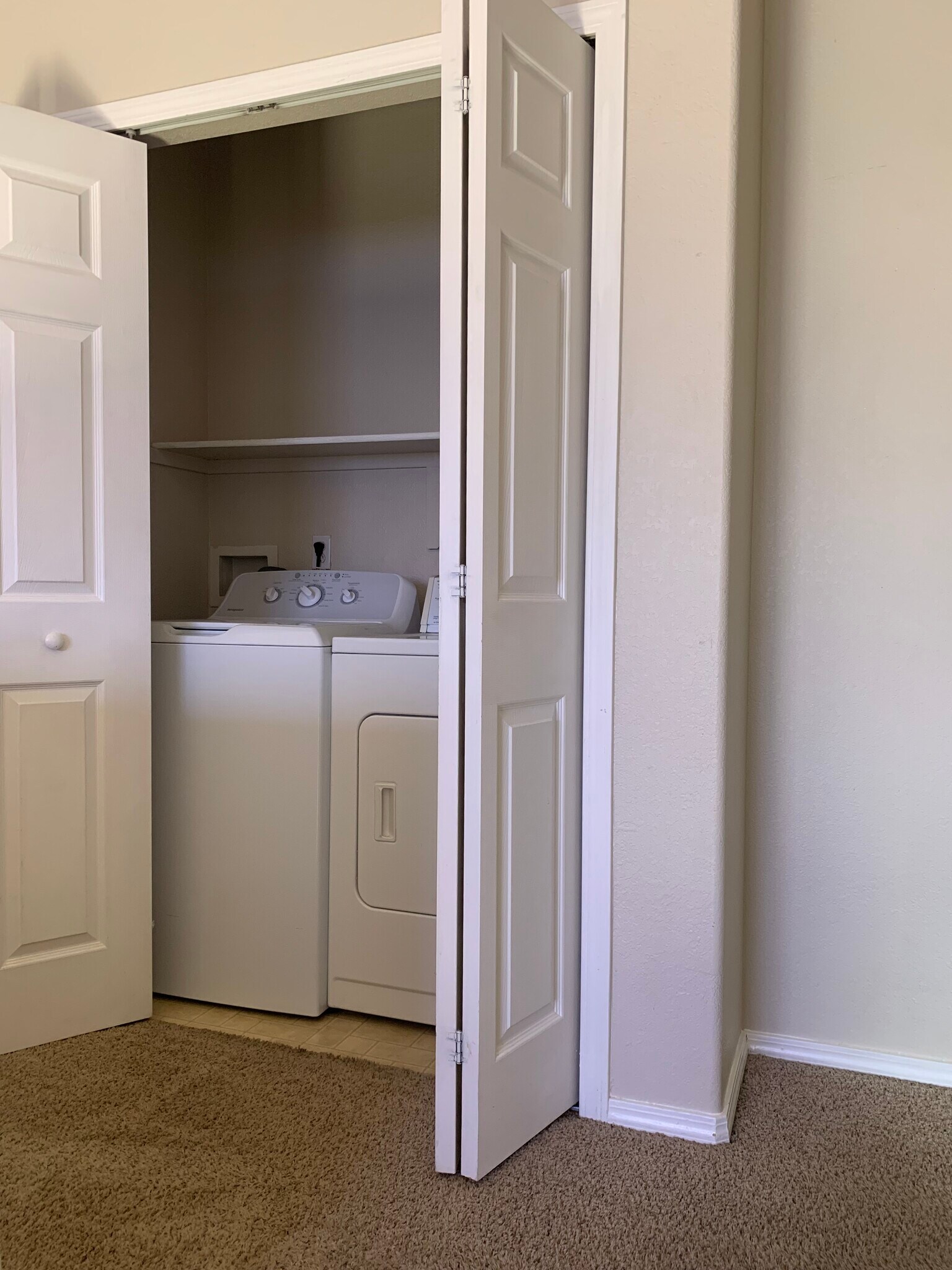 Washer/dryer Upstairs - 2232 Golden Gate Grv