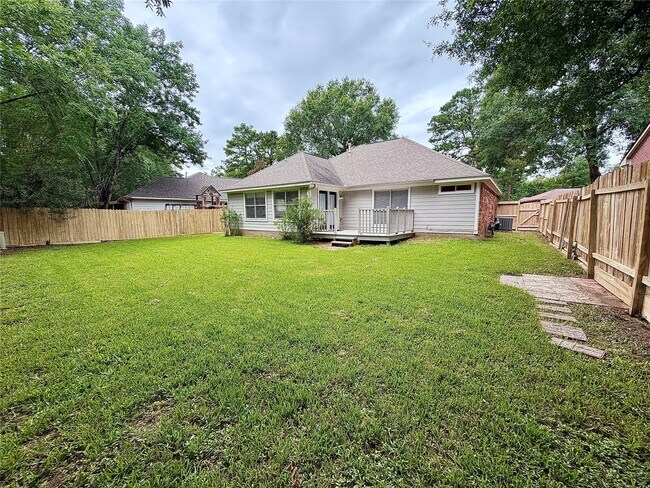 Building Photo - 4006 Hunnington Dr
