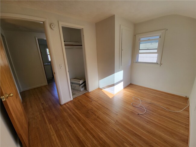 Building Photo - 59 Pinnacle Rd