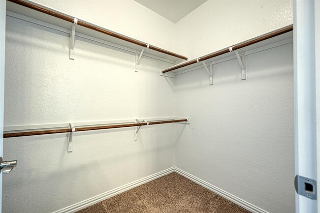 Building Photo - 10500 Crescendo Ln