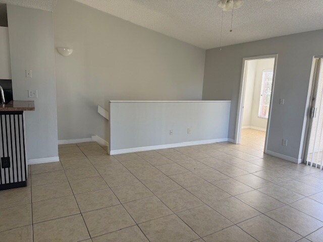 Building Photo - 124 Santa Clara Dr