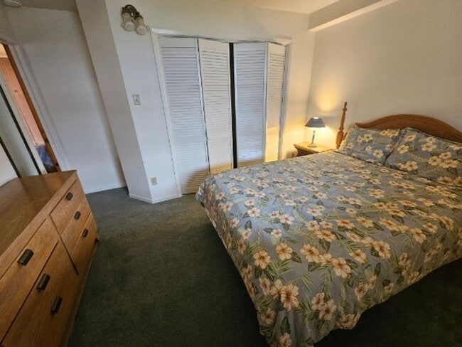 Building Photo - Furnished  Rental available now with lake view