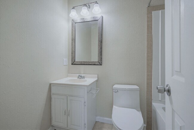 Building Photo - 5471 Buena Vista Ave
