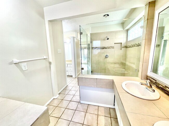 Building Photo - 307 Whitecap Dr