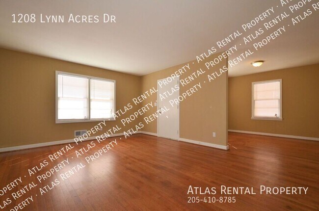 Building Photo - 1208 Lynn Acres Dr