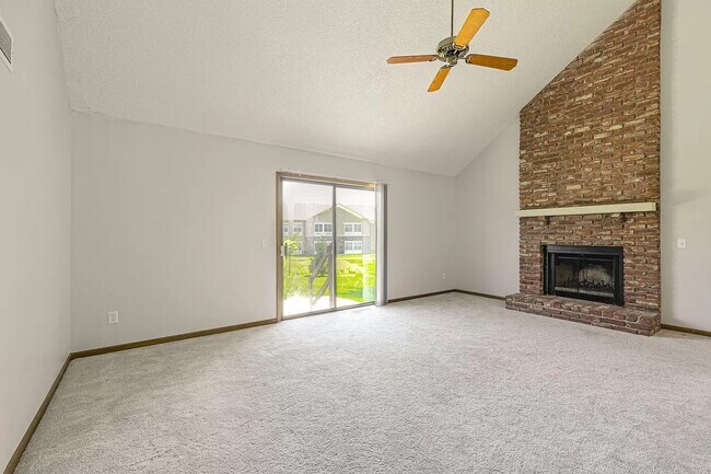 Building Photo - 10636 W 115th St