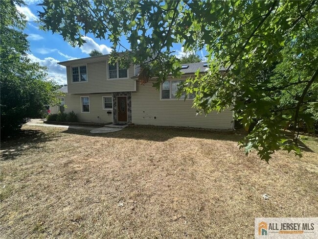 Primary Photo - 139 Rues Ln