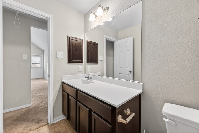 Building Photo - 923 Steel Blue Dr