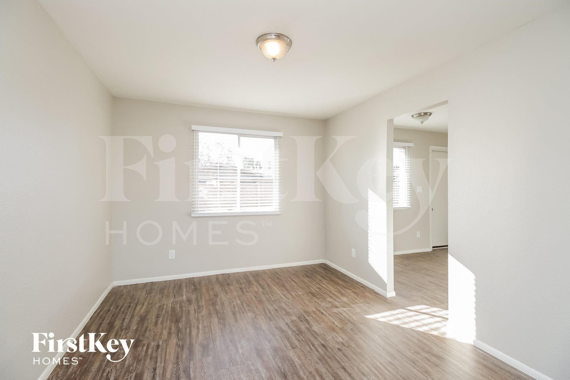 Building Photo - 4647 W Keim Dr