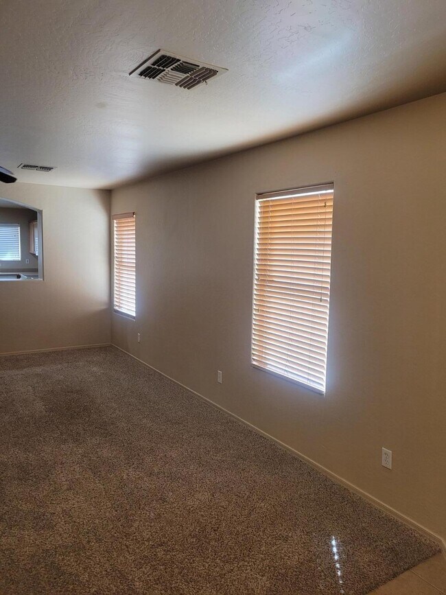 Building Photo - 16377 W Cottonwood St