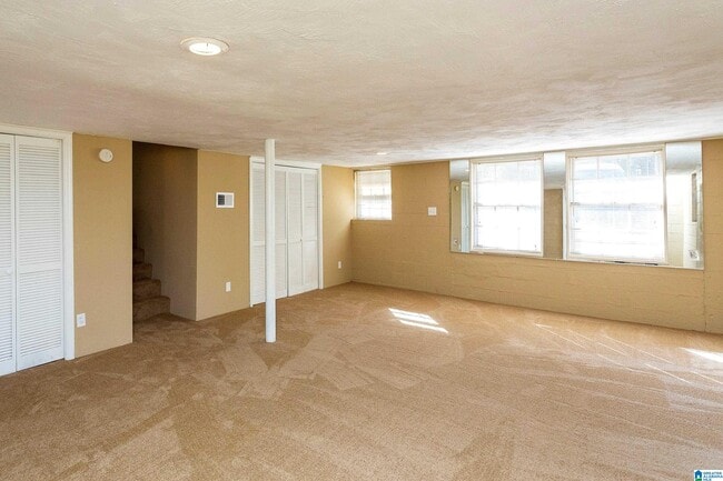 Building Photo - 3001 Sartain Dr