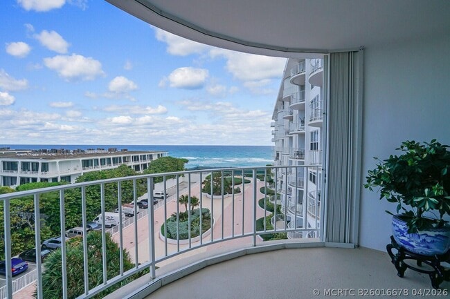 Building Photo - 2295 S Ocean Blvd