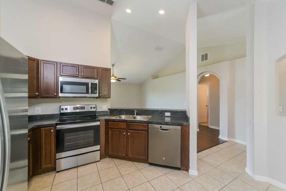 Building Photo - 8364 Greystone Dr