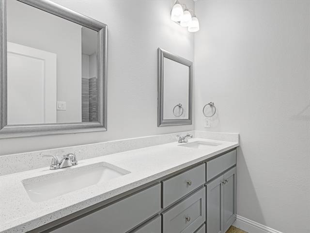 Building Photo - 524 Marbella