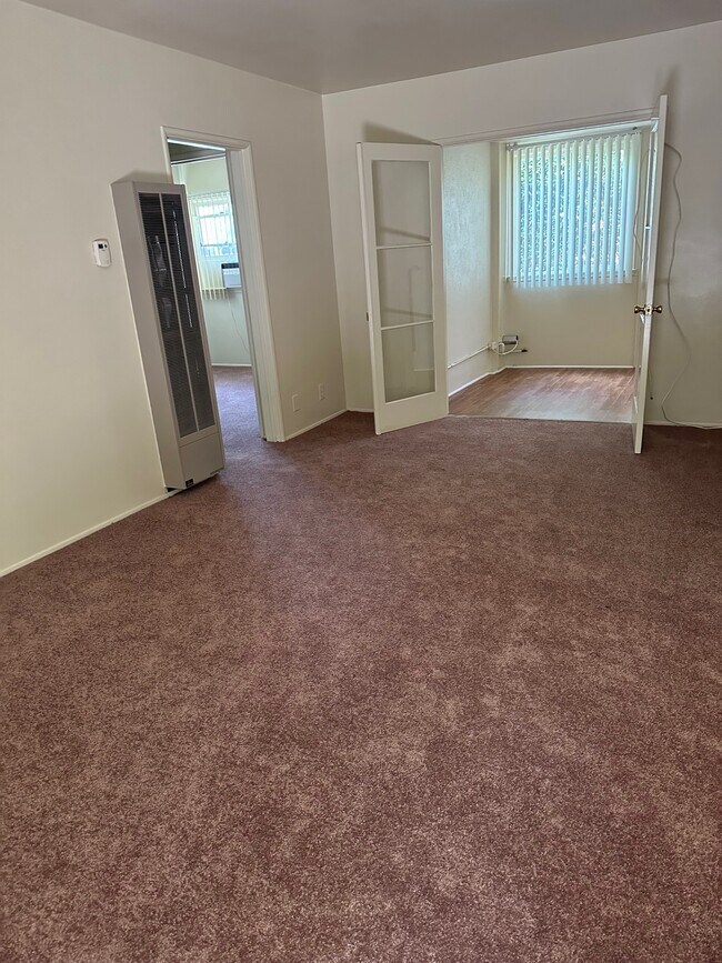 Building Photo - 515 W Foothill Blvd