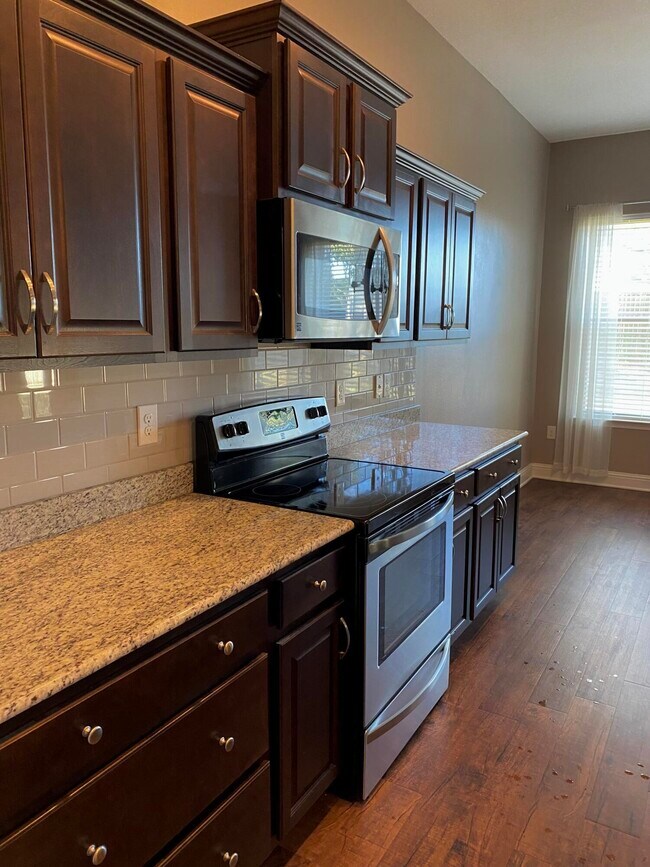 Building Photo - 8544 Holley Hills Cir