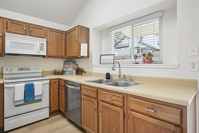 Building Photo - 924 Ramblewood Dr