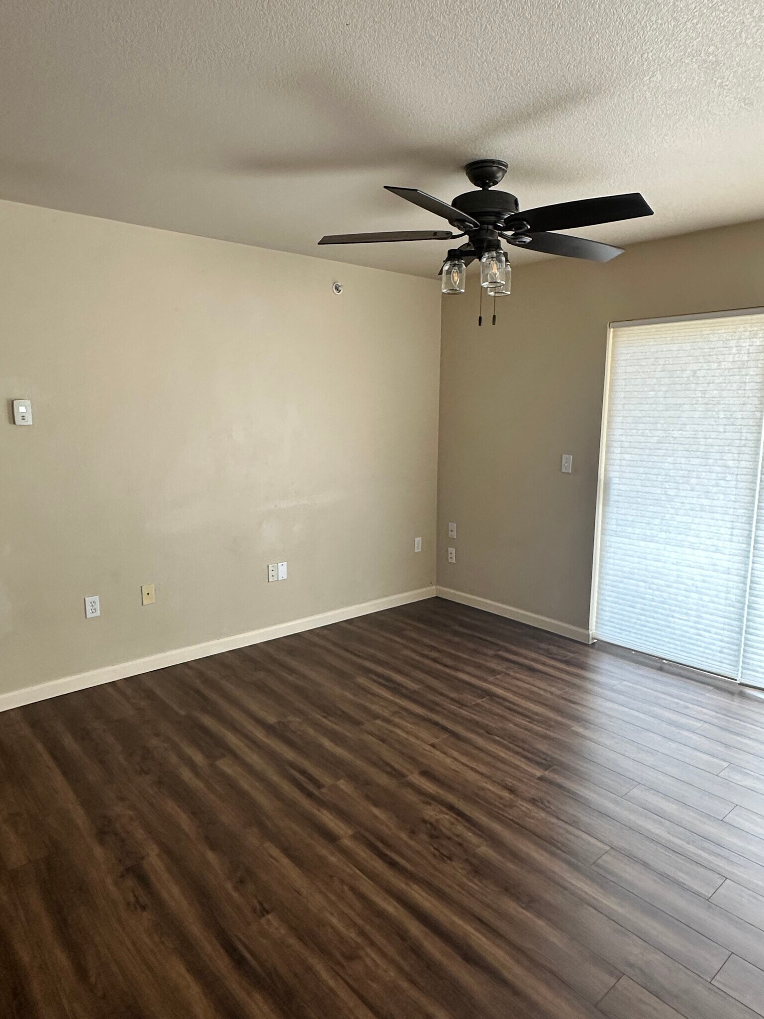 Building Photo - 127 Jules Way