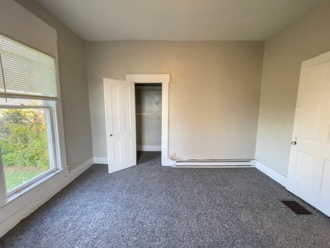 Building Photo - Downtown Home with fence and nice updates ...