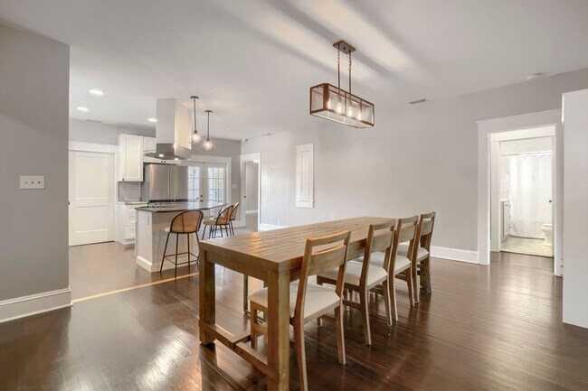 Building Photo - 213 W Frierson Ave
