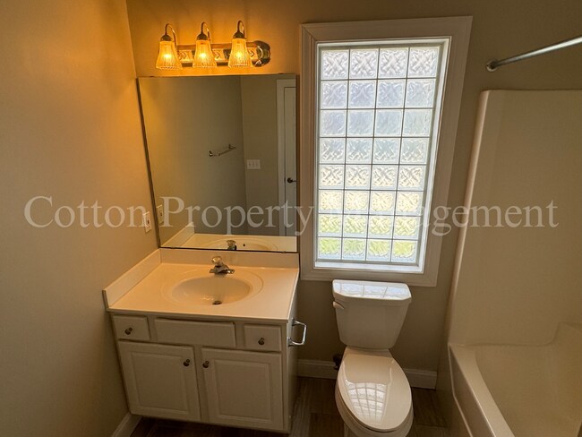 Building Photo - 7824 Sanderling Pl