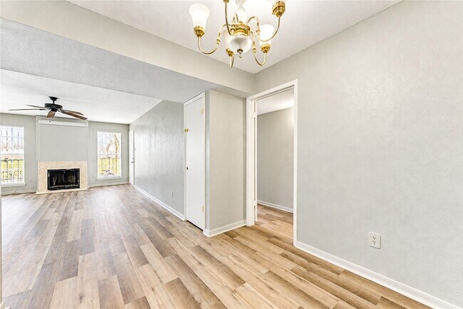 Building Photo - 6606 De Moss Dr