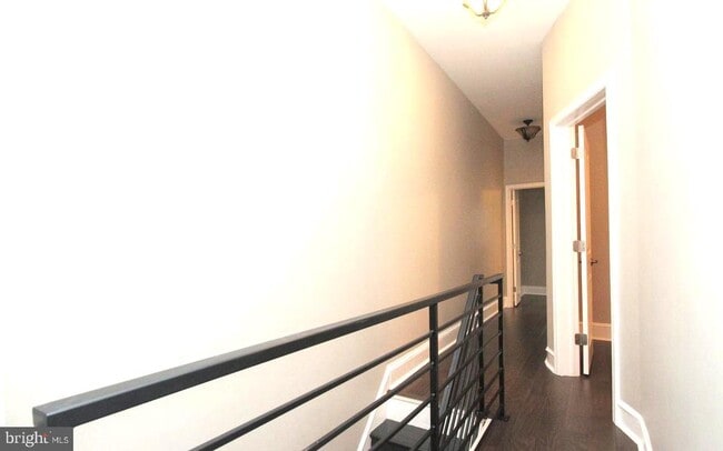 Building Photo - 1271 S 24th St