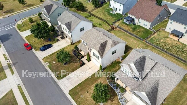 Building Photo - 504 Eagles Wy