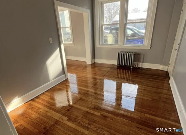 Building Photo - 14 Portland St