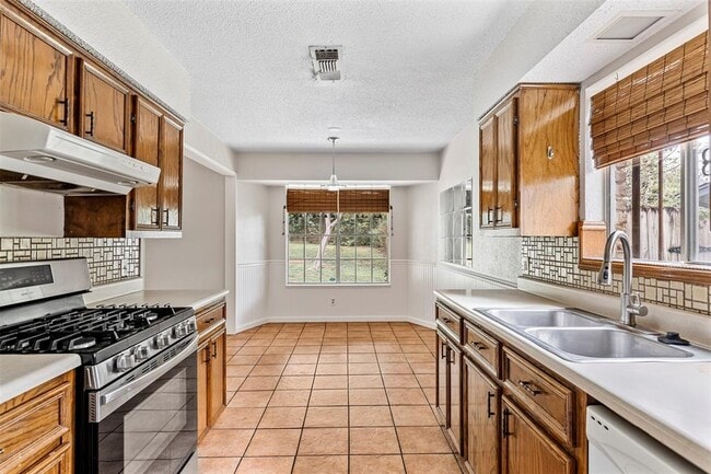 Building Photo - 7506 Glenhill Rd