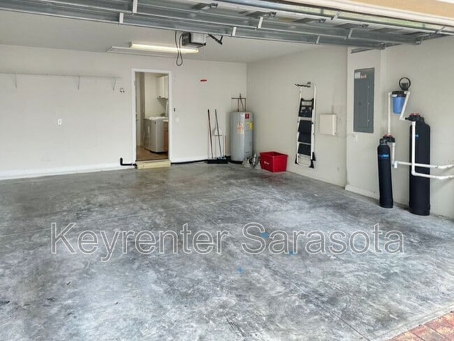 Building Photo - 6090 Benevento Dr