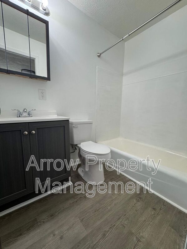 Building Photo - 2206 K St