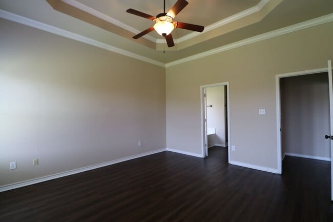 Building Photo - 3116 Stallion Dr