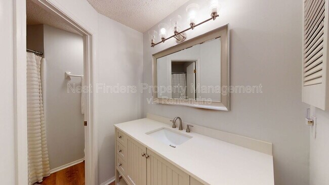 Building Photo - 500 Penman Rd