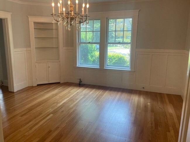 Building Photo - 26 Lawrence Rd