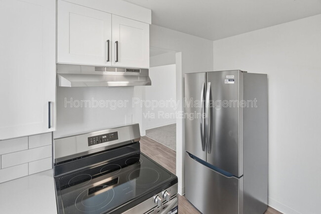 Building Photo - 2011 E Desmet Ave