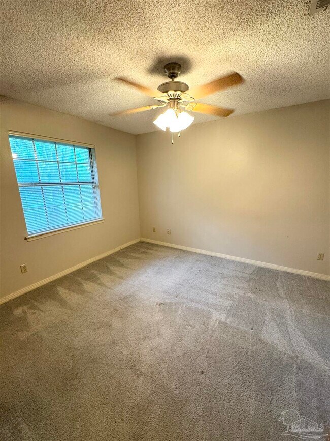 Building Photo - 6740 Bunker Hill Cir