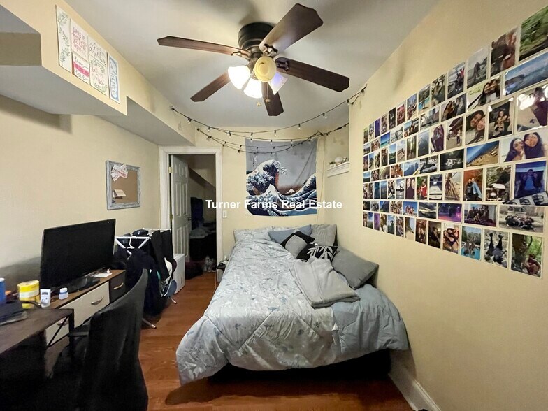 Building Photo - 731 Parker St