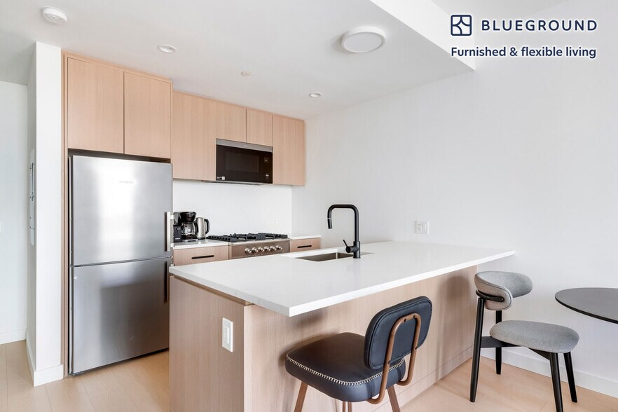 Building Photo - 478 Kent Ave